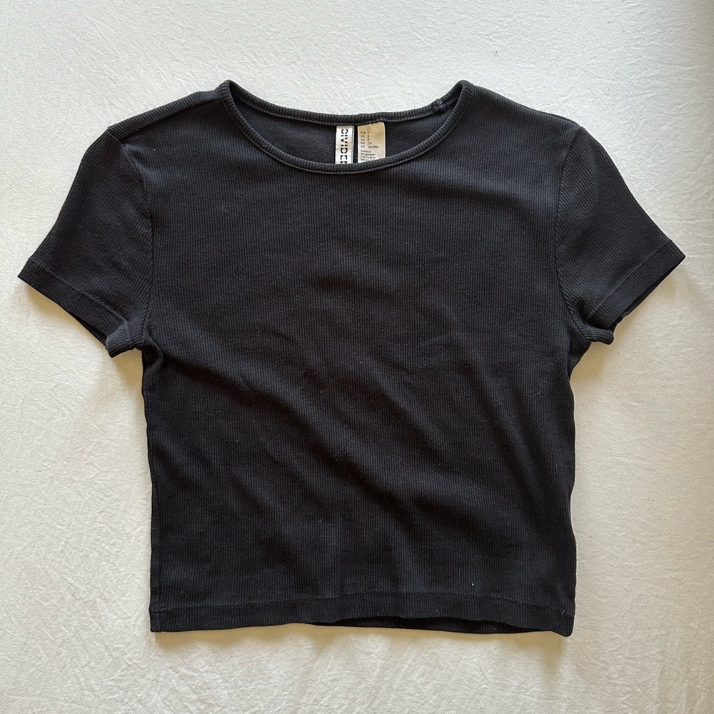 H&M Black Ribbed Crop Tee